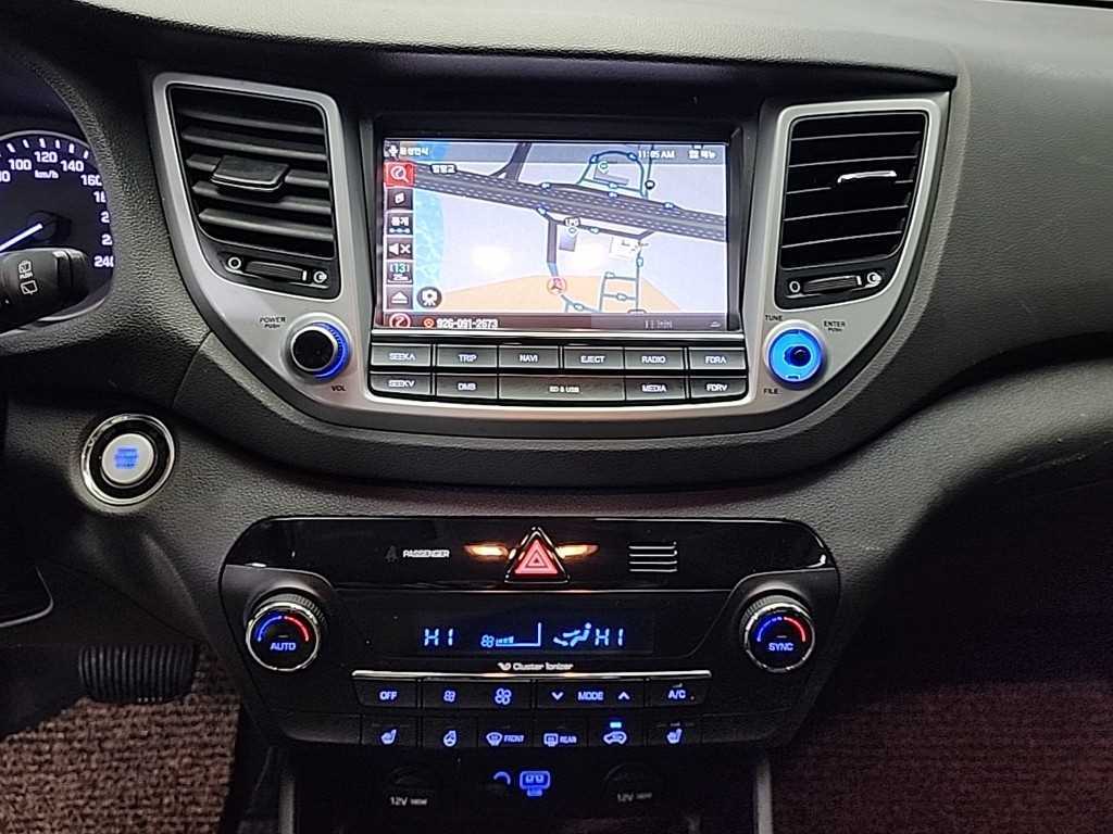 HYUNDAI Tucson - Vista 10