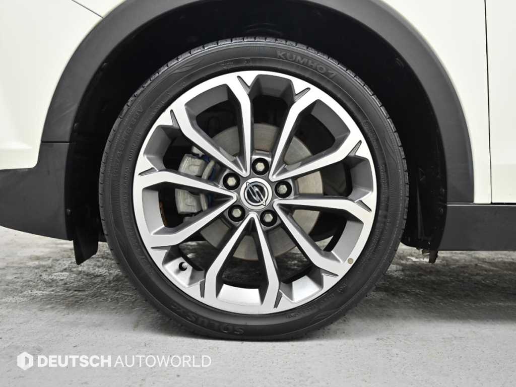 Ssangyong Tivoli - Vista 5