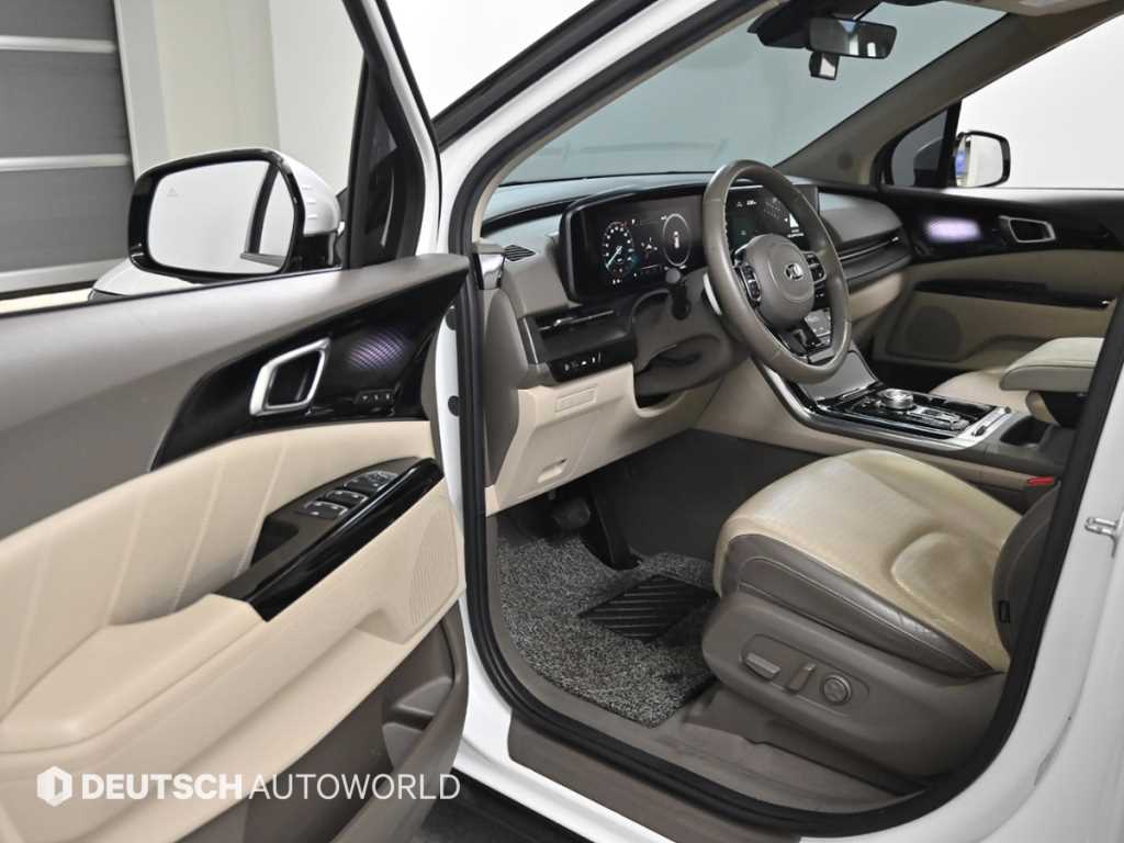 KIA Carnival - Vista 11