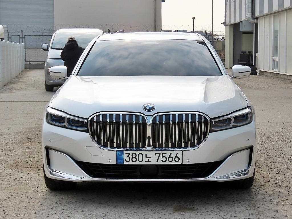 BMW 7 Series 2022 Blanco - Importación desde Corea - HF Imports Iquique - Foto 1
