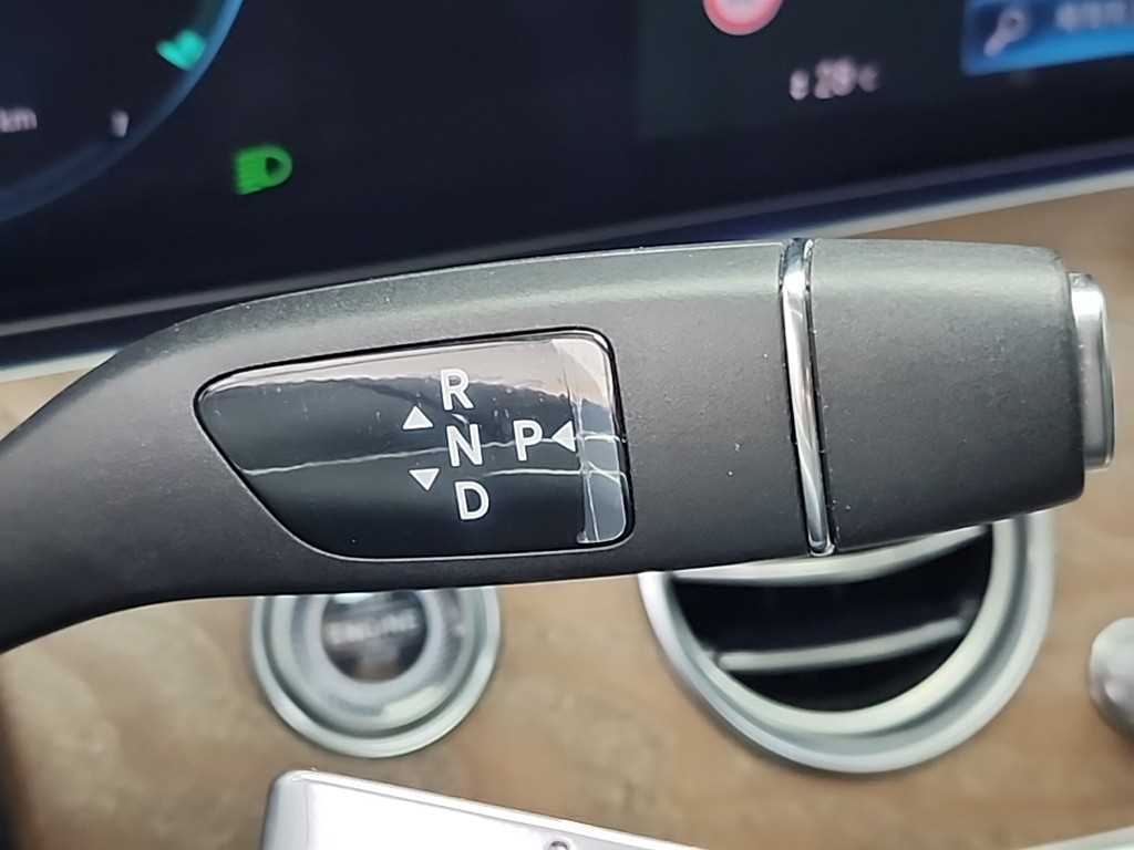 Mercedes Benz E class - Vista 8