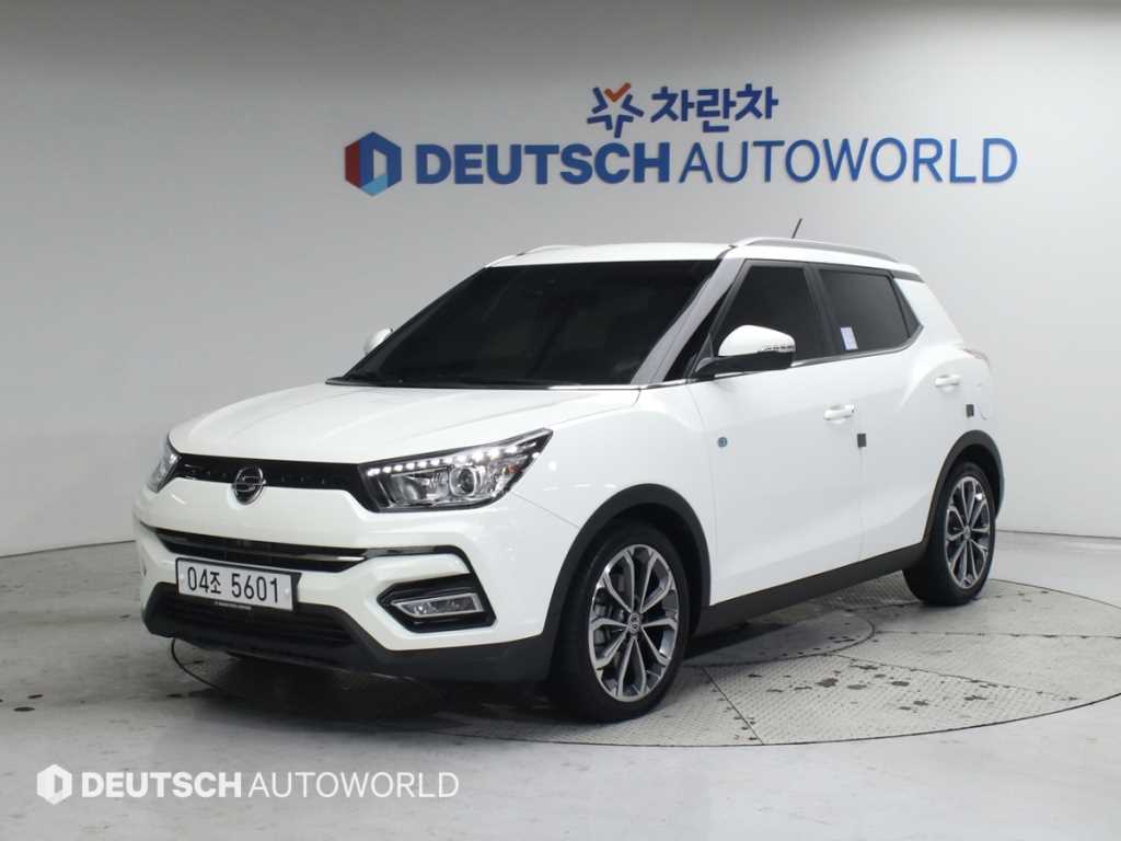 Ssangyong Tivoli 2018 Blanco - Importación desde Corea - HF Imports Iquique - Foto 1