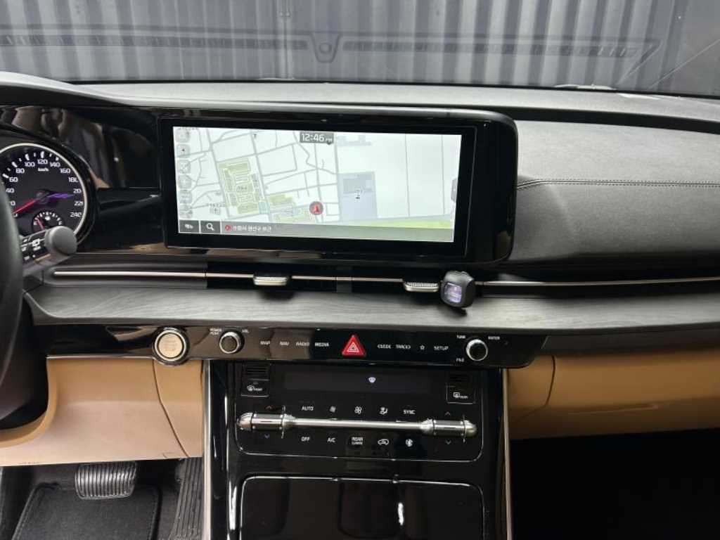 KIA Carnival - Vista 11