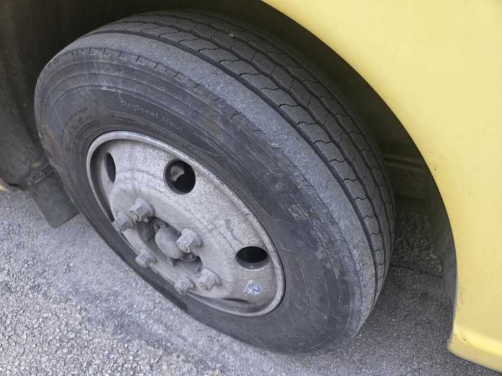 medium and large bus Hyundai bus - Vista 5