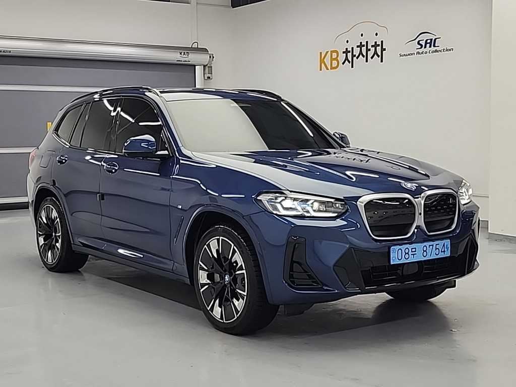 BMW iX3 - Vista 4