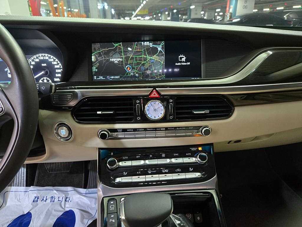 Genesis EQ900 - Vista 11