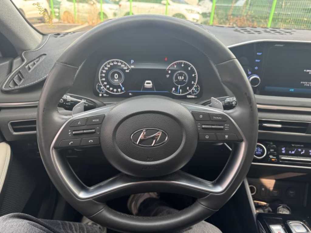 HYUNDAI Sonata - Vista 7