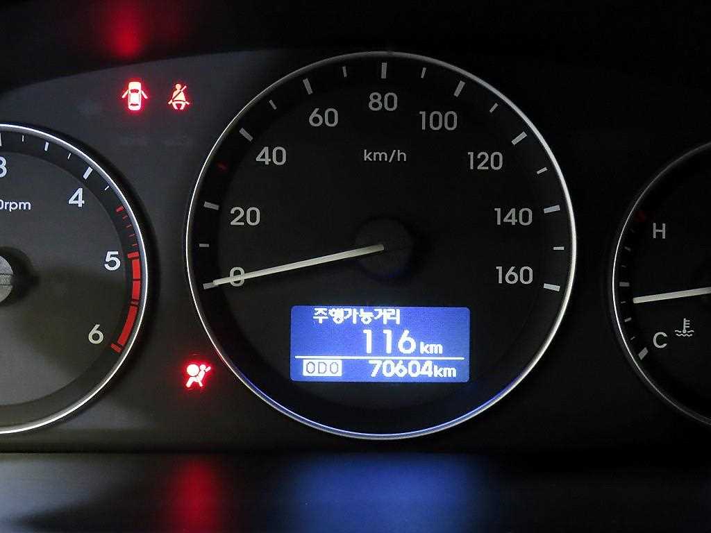 HYUNDAI Starex - Vista 11