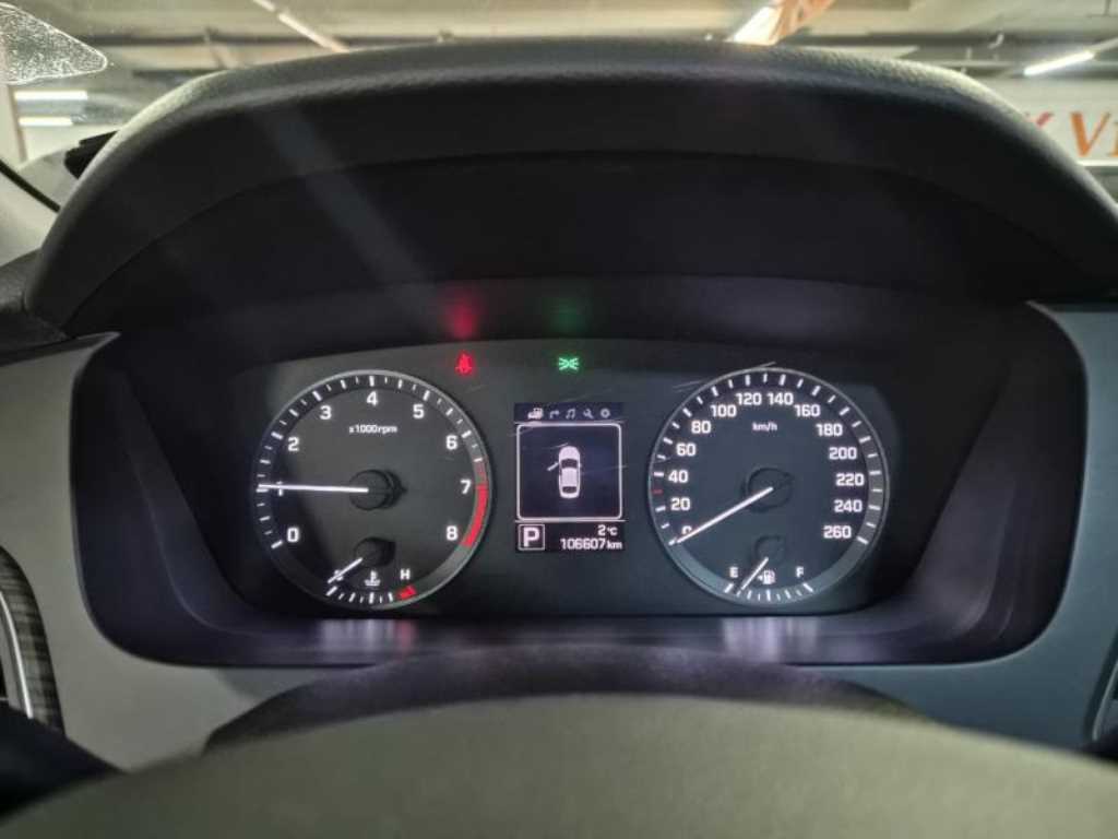 HYUNDAI Sonata - Vista 6