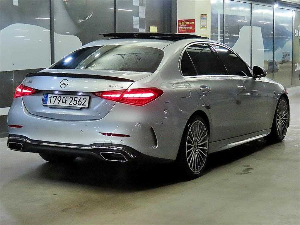 Mercedes Benz C Class - Vista 4
