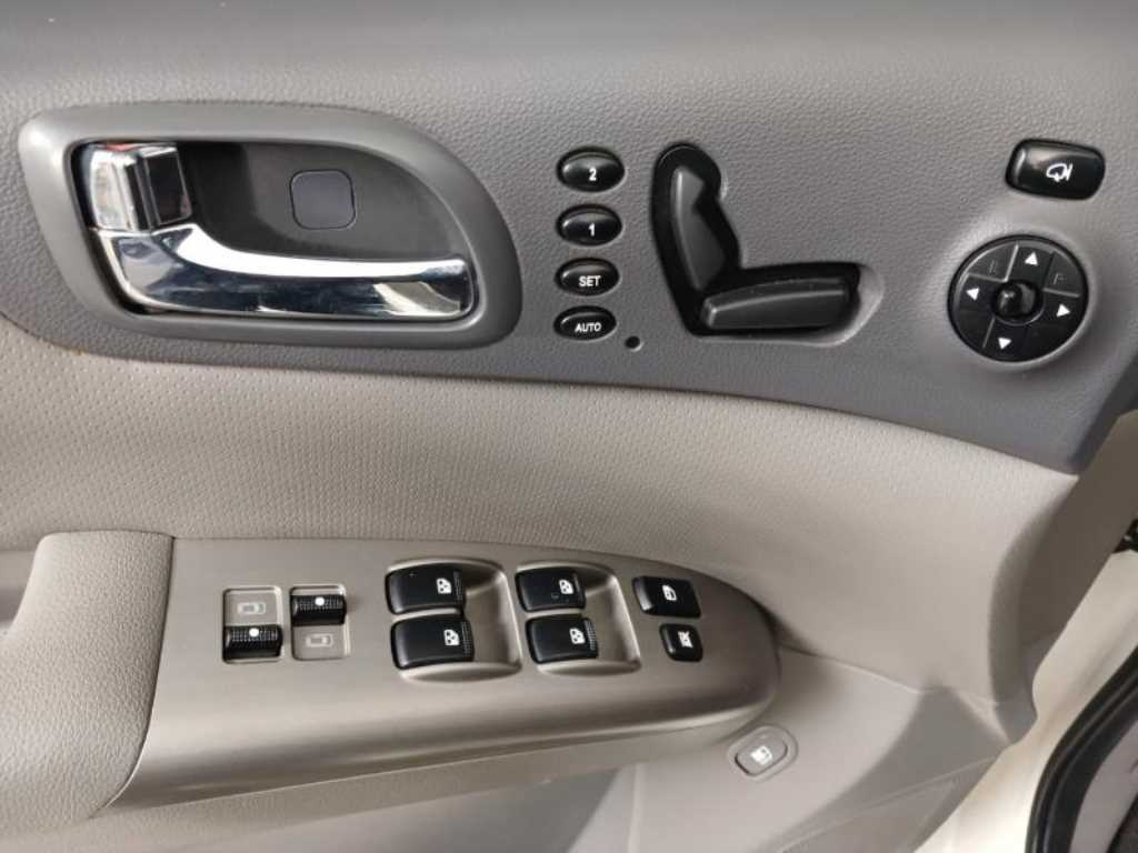 KIA Carnival - Vista 6