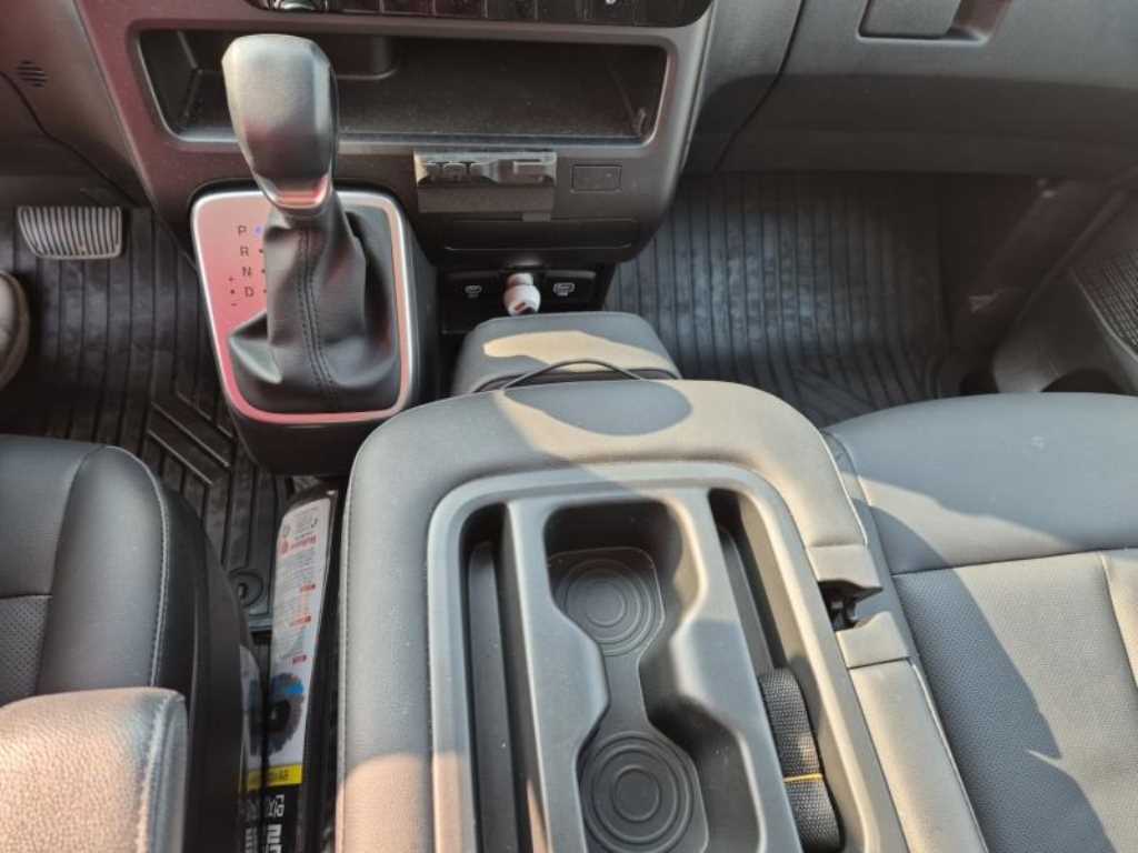 HYUNDAI Staria - Vista 9