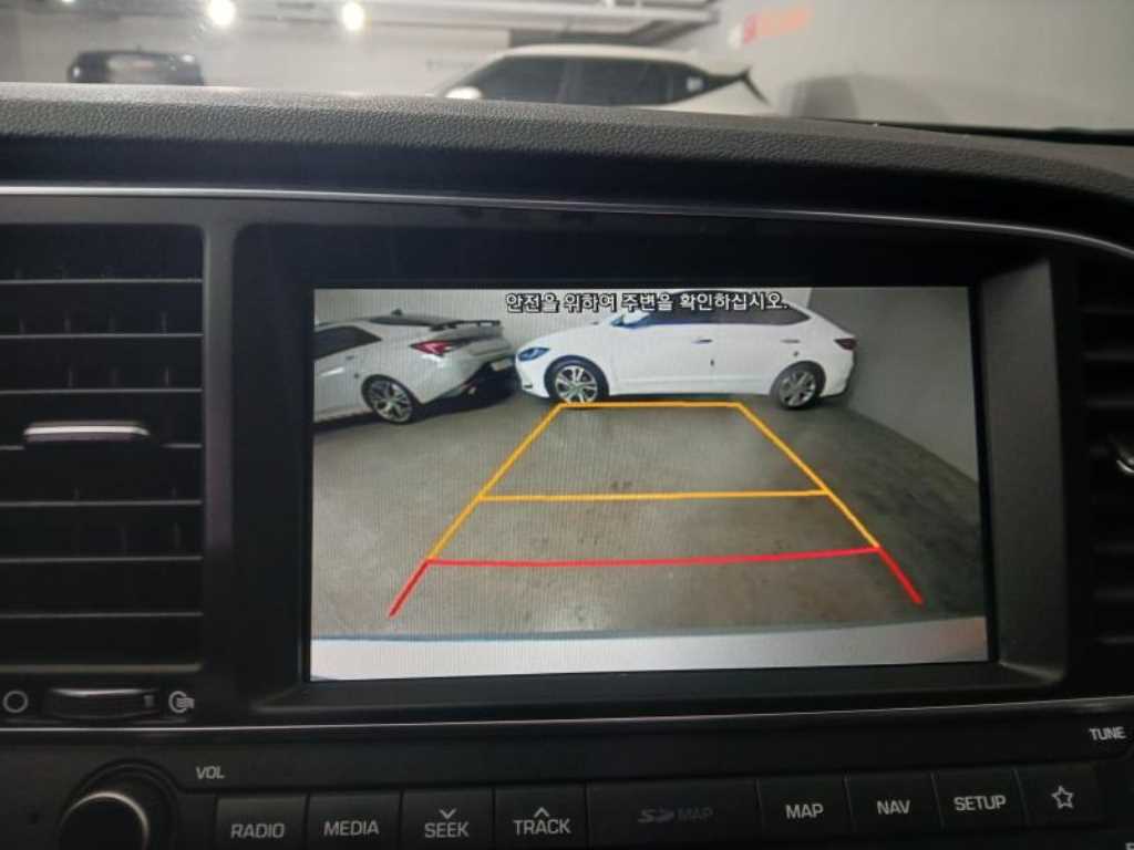 HYUNDAI Avante 2018 Plateado - Importación desde Corea - HF Imports Iquique - Foto 16