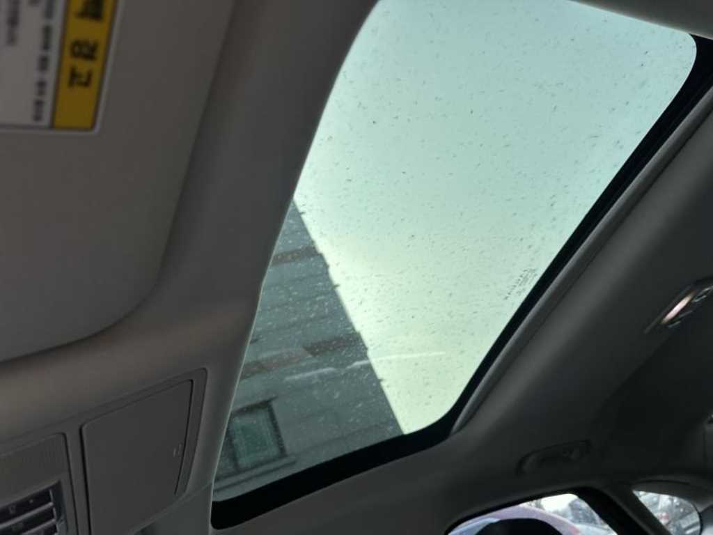 Jaguar XF - Vista 10