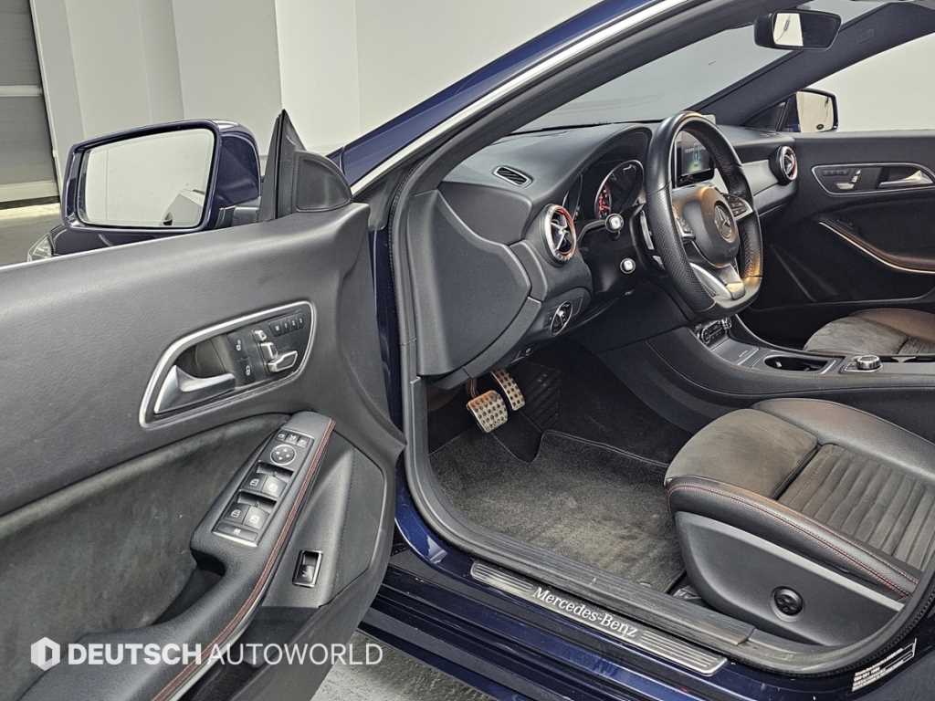 Mercedes Benz CLA Class - Vista 11