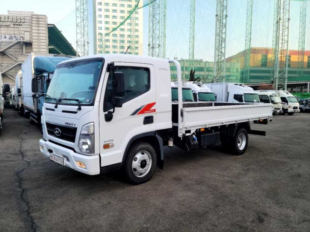 medium and large cargo Cargo 2023 Blanco - Importación desde Corea - HF Imports Iquique - Foto 1