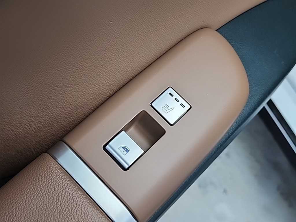 HYUNDAI Grandeur - Vista 12