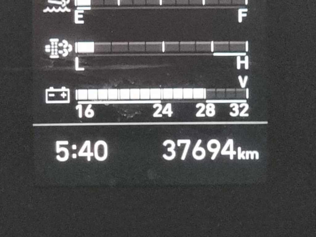 medium and large cargo truck - Vista 5