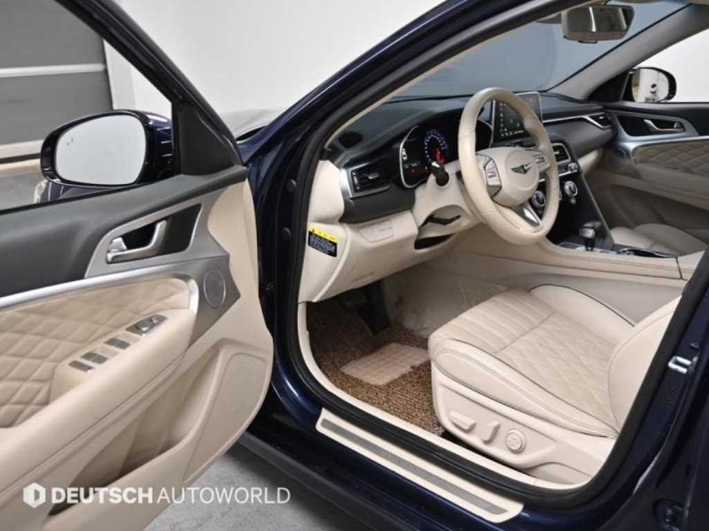 Genesis G70 - Vista 11