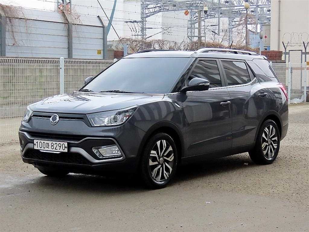 Ssangyong Tivoli - Vista 2
