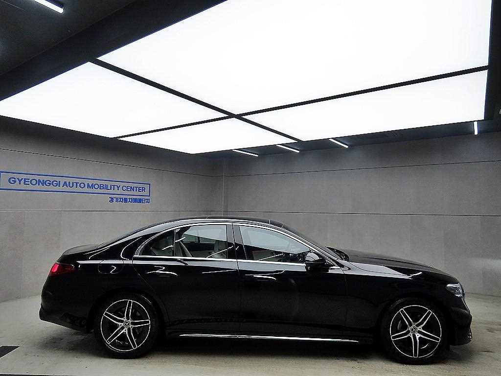 Mercedes Benz E class - Vista 2