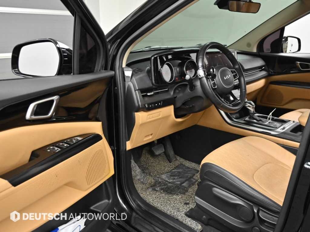 KIA Carnival - Vista 11