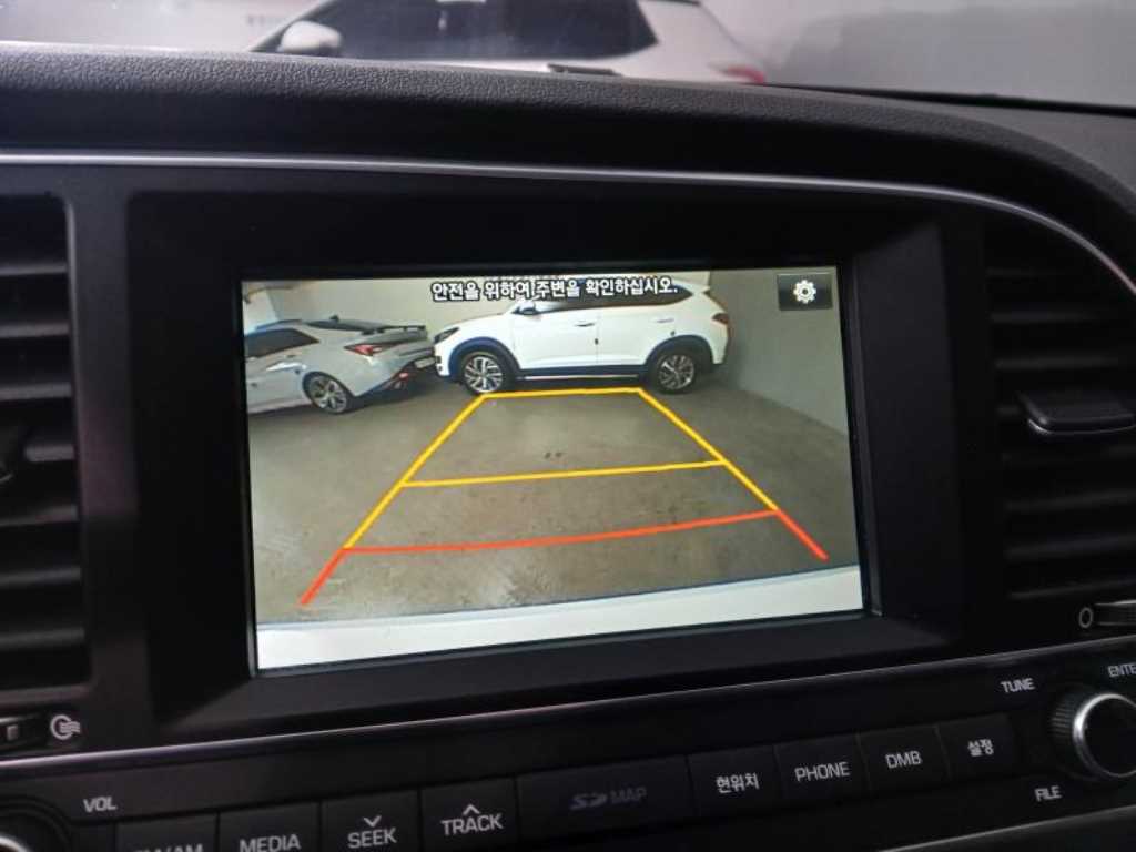 HYUNDAI Avante 2016 Blanco - Importación desde Corea - HF Imports Iquique - Foto 16