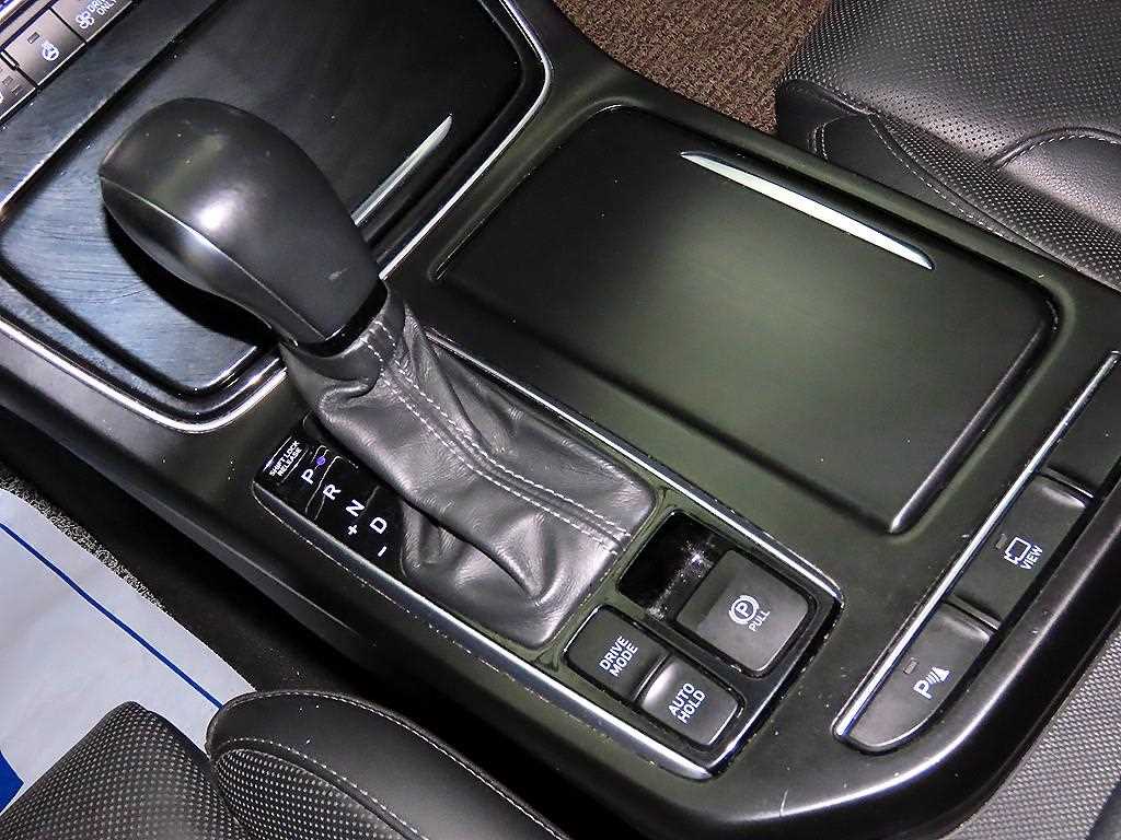 HYUNDAI Grandeur - Vista 12