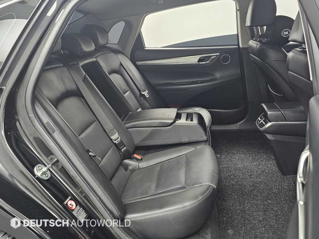 HYUNDAI Grandeur - Vista 12