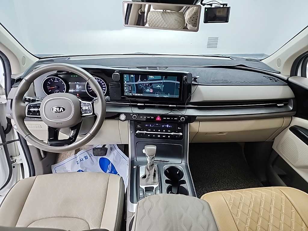 KIA Carnival - Vista 7