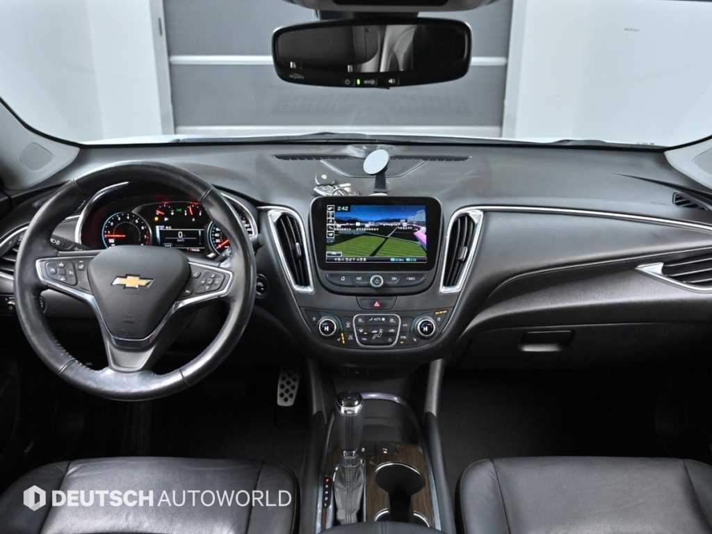 Chevrolet Malibu - Vista 6