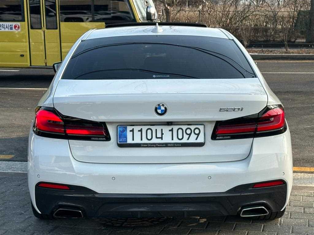 BMW 5 Series - Vista 4