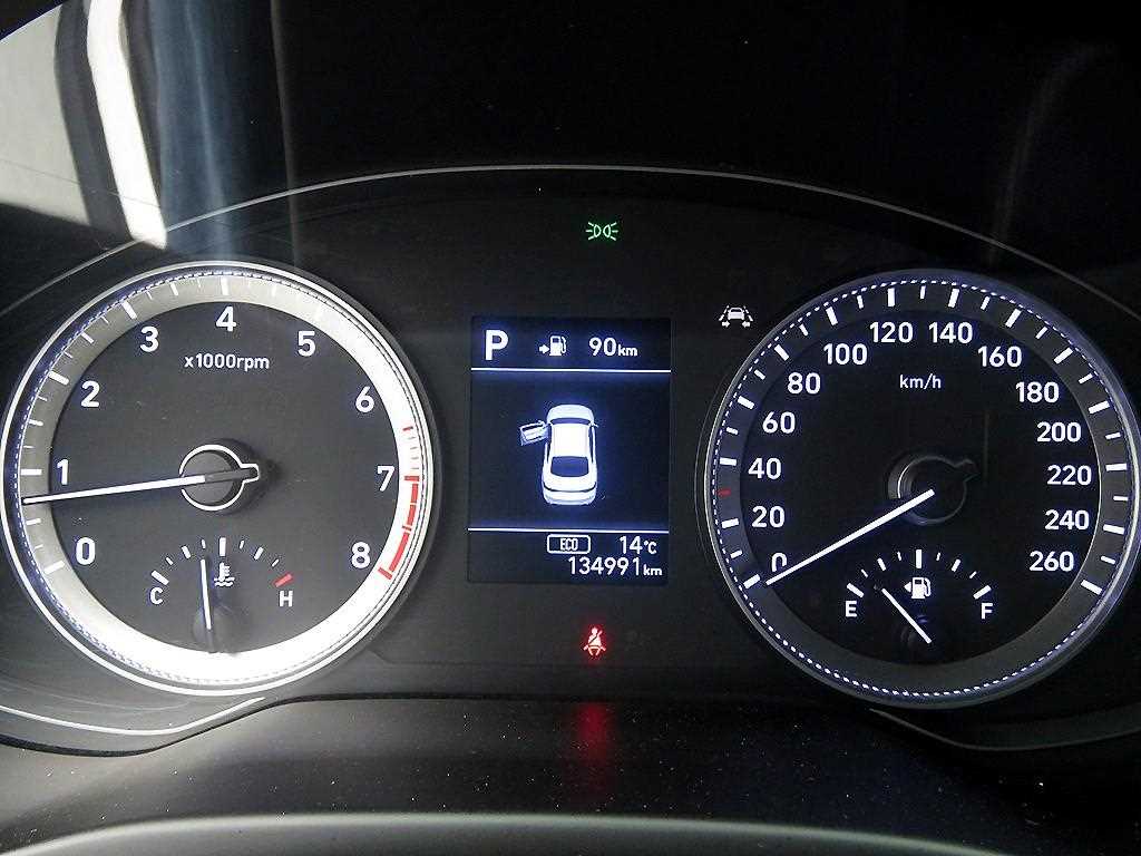 HYUNDAI Grandeur 2017 Gris - Importación desde Corea - HF Imports Iquique - Foto 13