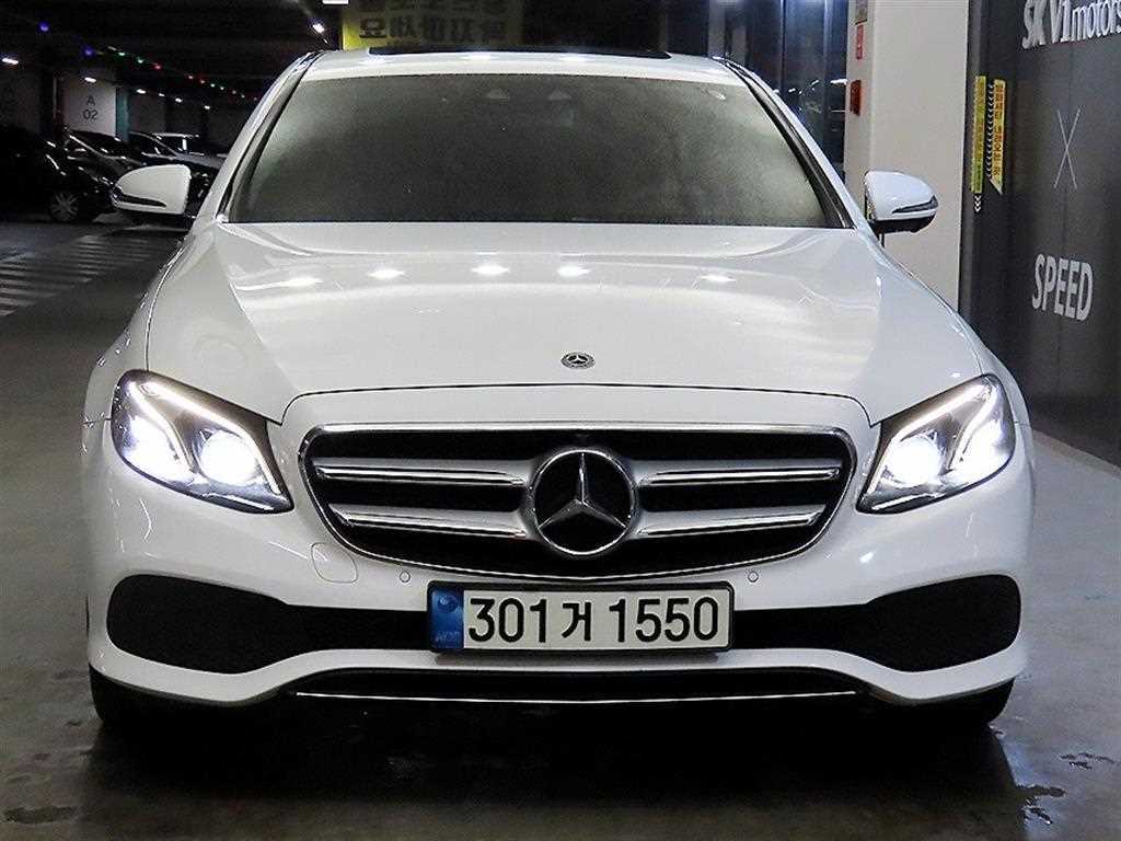 Mercedes Benz E class - Vista 2