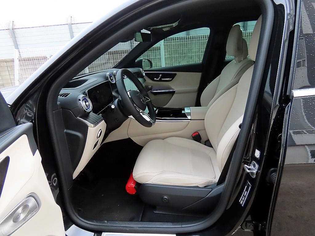 Mercedes Benz GLC Class - Vista 5