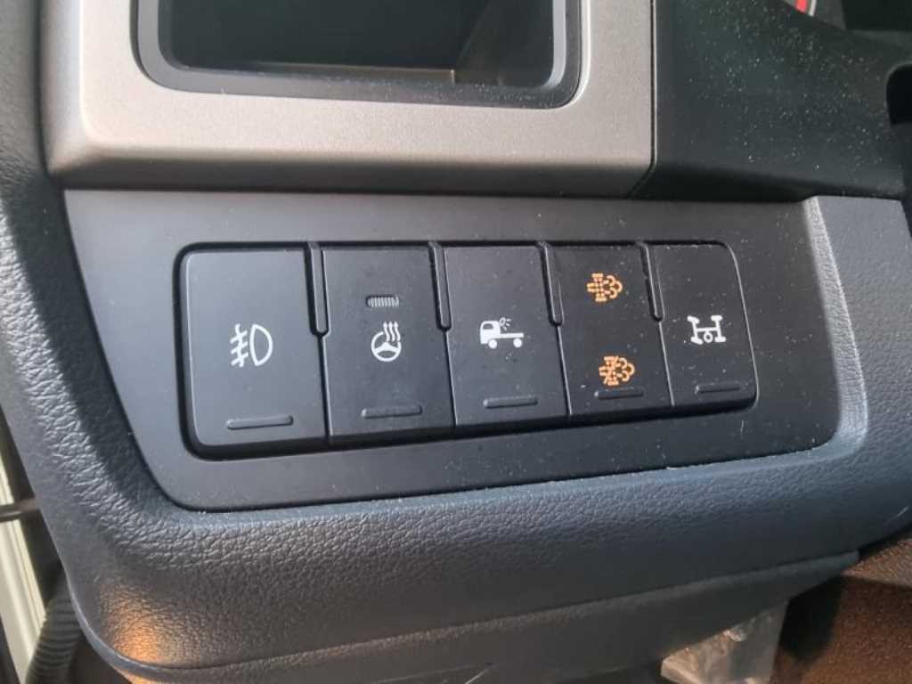 medium and large cargo truck - Vista 8