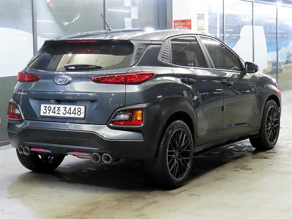 HYUNDAI Kona - Vista 4