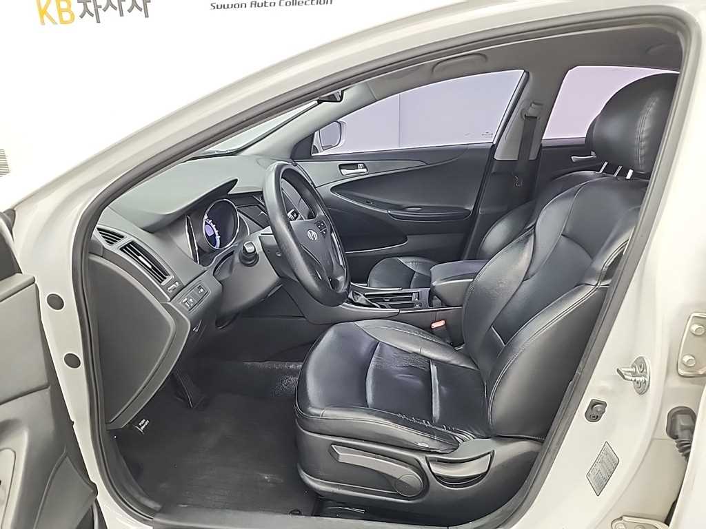 HYUNDAI Sonata - Vista 11