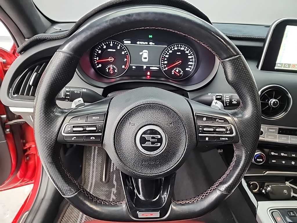 KIA Stinger - Vista 9