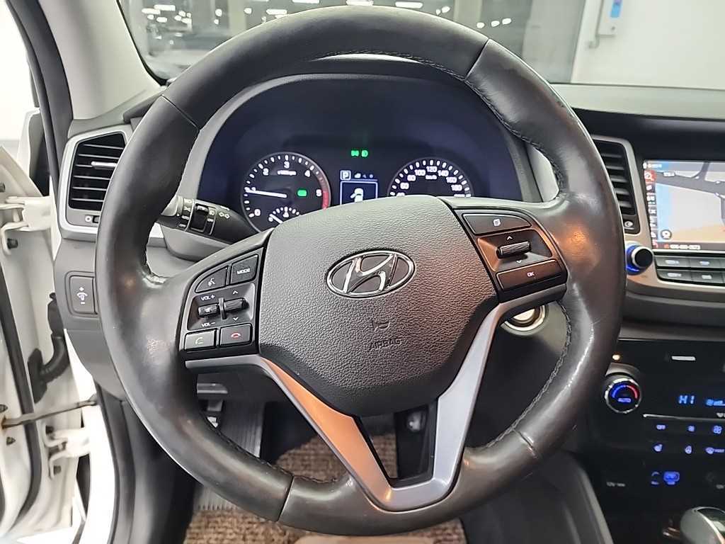 HYUNDAI Tucson - Vista 9