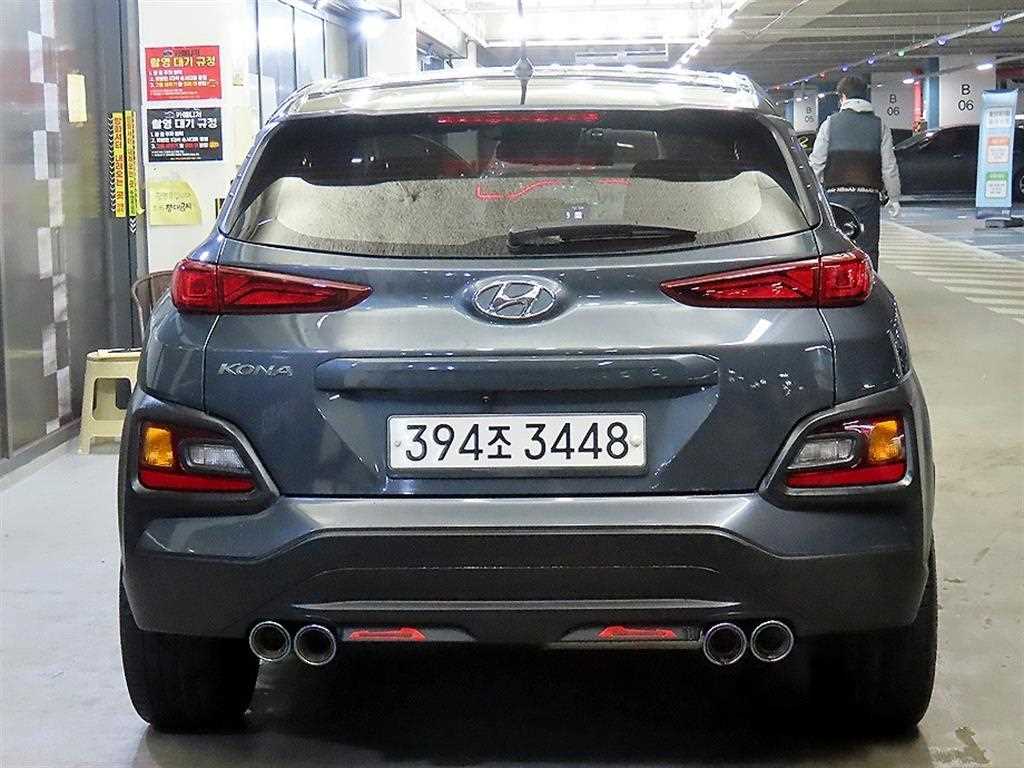 HYUNDAI Kona - Vista 5