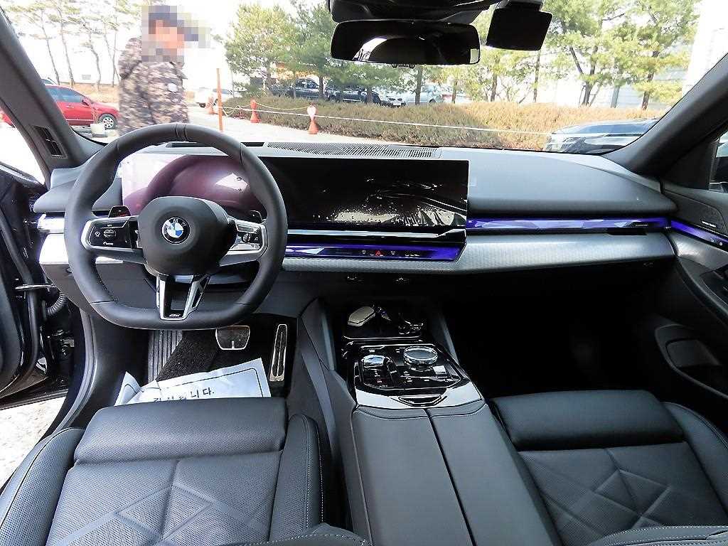 BMW 5 Series - Vista 7