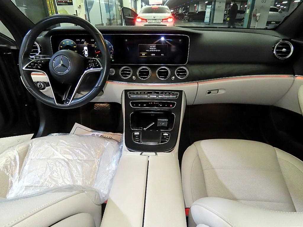 Mercedes Benz E class - Vista 10