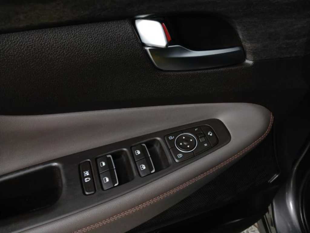 HYUNDAI Santa Fe - Vista 8