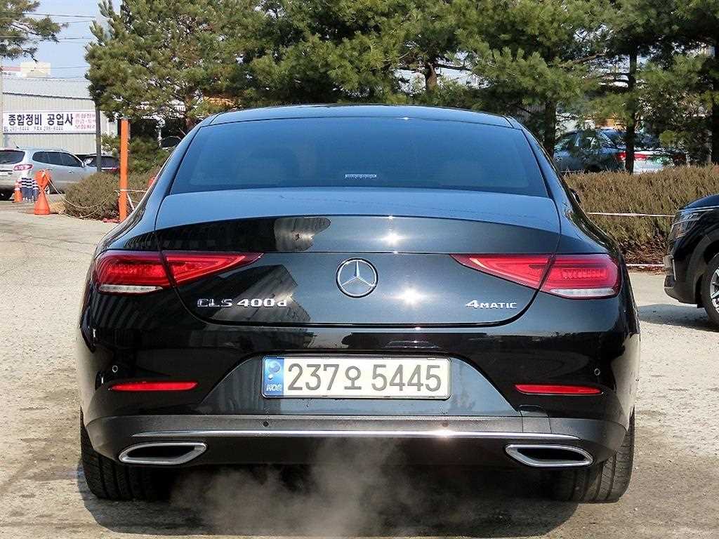 Mercedes Benz CLS Class - Vista 5