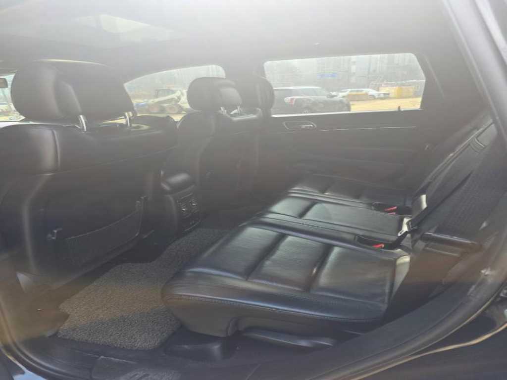 Jeep Cherokee - Vista 8