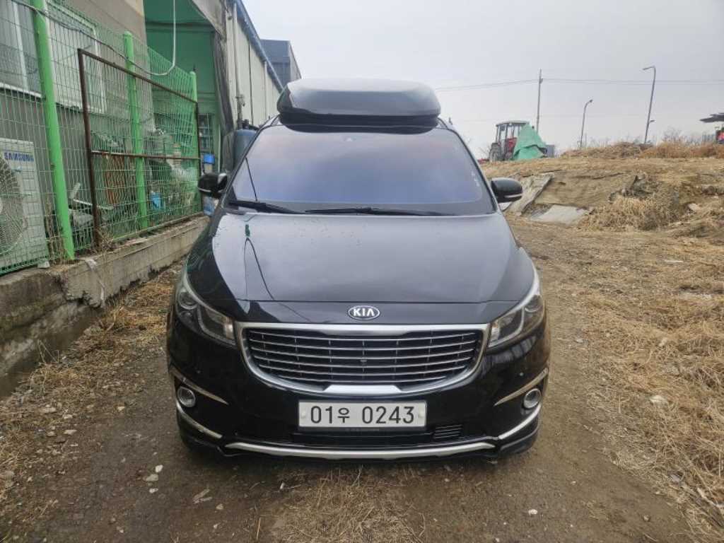 KIA Carnival - Vista 2