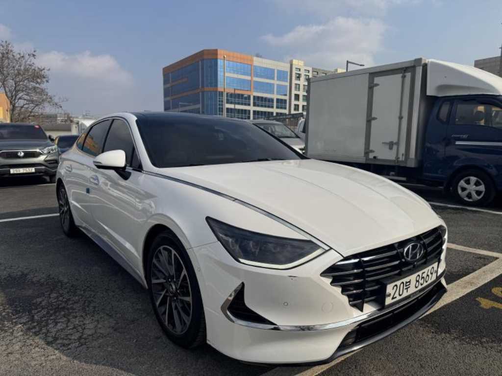 HYUNDAI Sonata - Vista 2