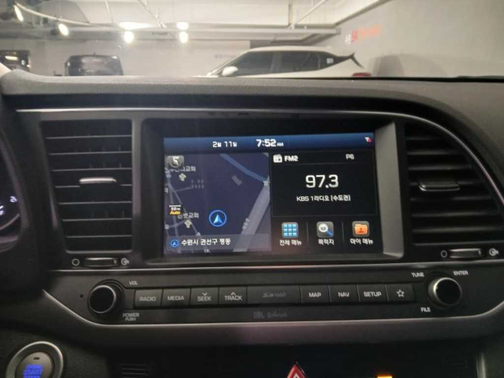 HYUNDAI Avante 2018 Plateado - Importación desde Corea - HF Imports Iquique - Foto 13