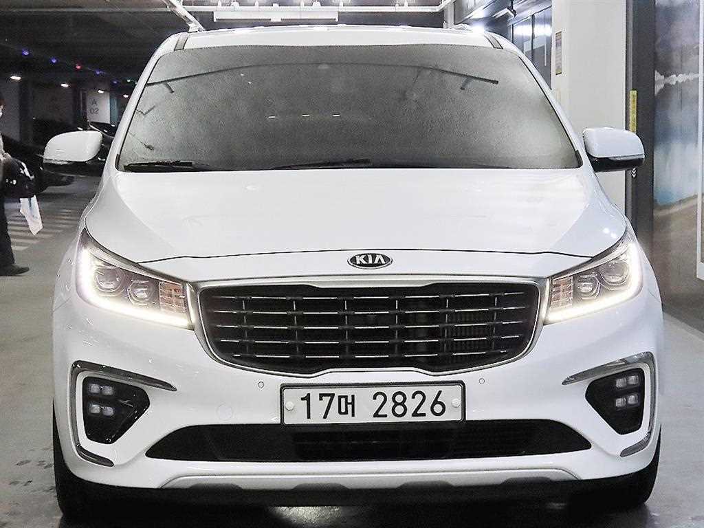 KIA Carnival - Vista 2